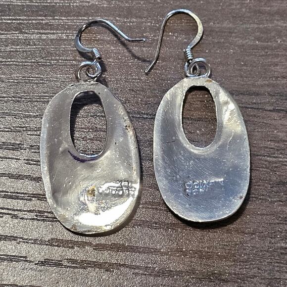 Vintage Alpaca Silver Dangle Earrings with Inlaid Mother of Pearl Flowers - Picture 2 of 6